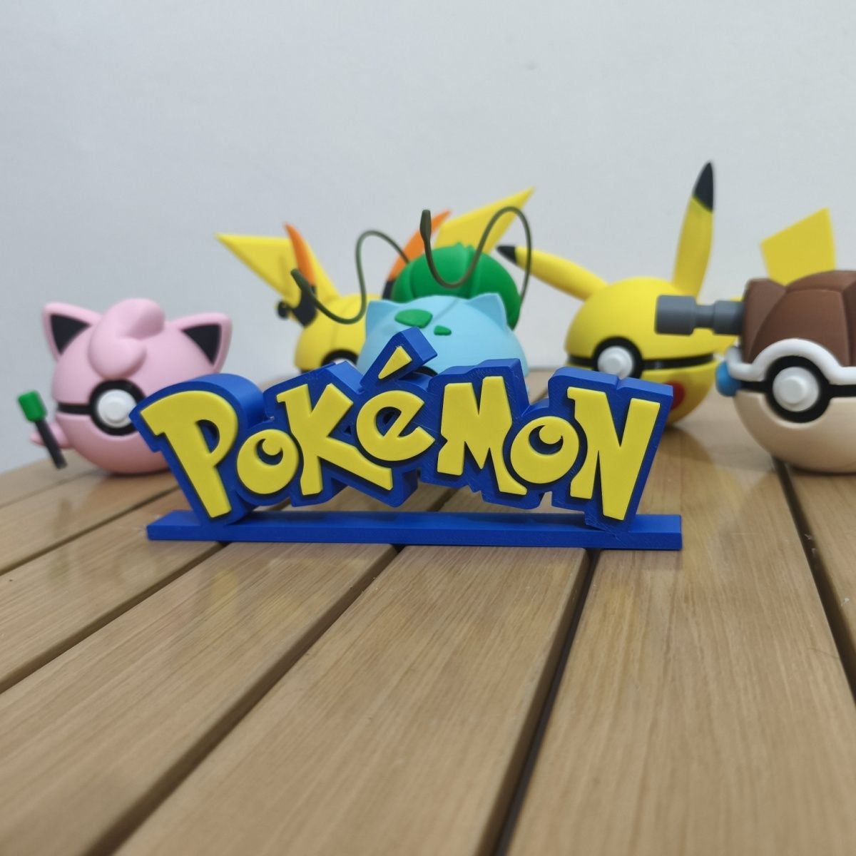 Anime Cosplay Pokemon - Figura coleccionable de anime con logo
